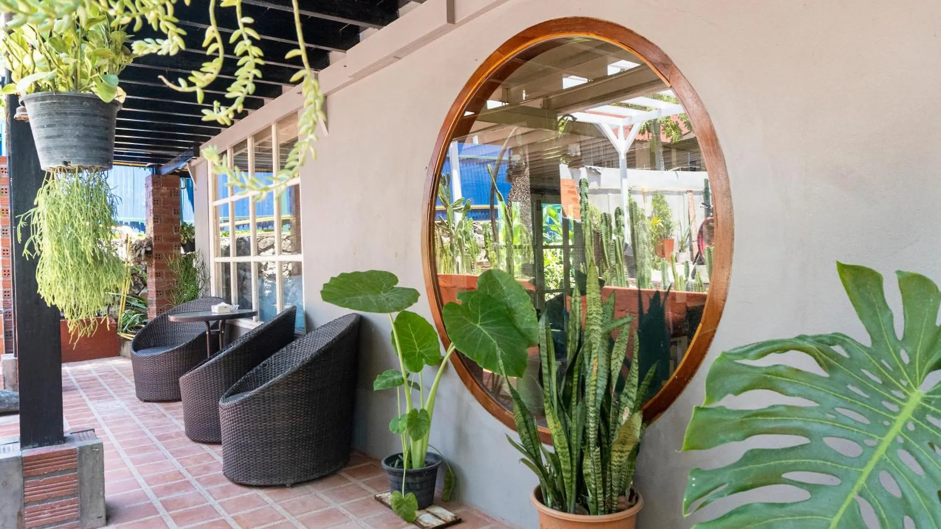 ホステル ルアンパバーン La Casa De Jardinホステル